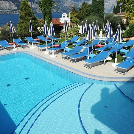Cristallo Hotel 3*