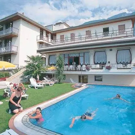 Cristallo 3* Malcesine